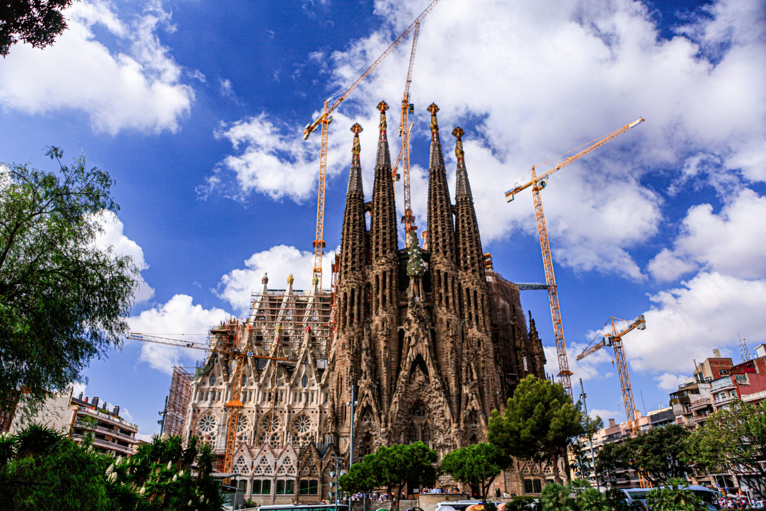 sagrada familia, must-see in Barcelona